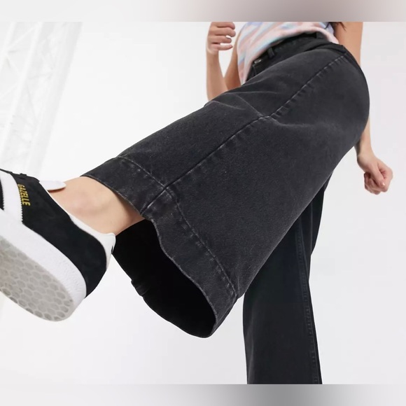 ASOS Design easy high waist wide leg jeans 🐈⬛ black denim 🐈⬛ - Picture 3 of 12